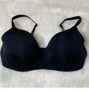 Victoria’s Secret Wireless Bra Padded 38D T-shirt
